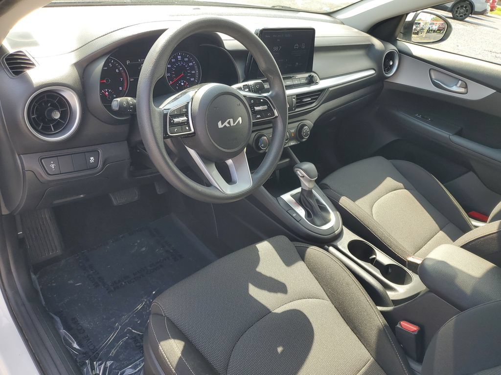 Used 2023 Kia Forte LXS FWD image 6