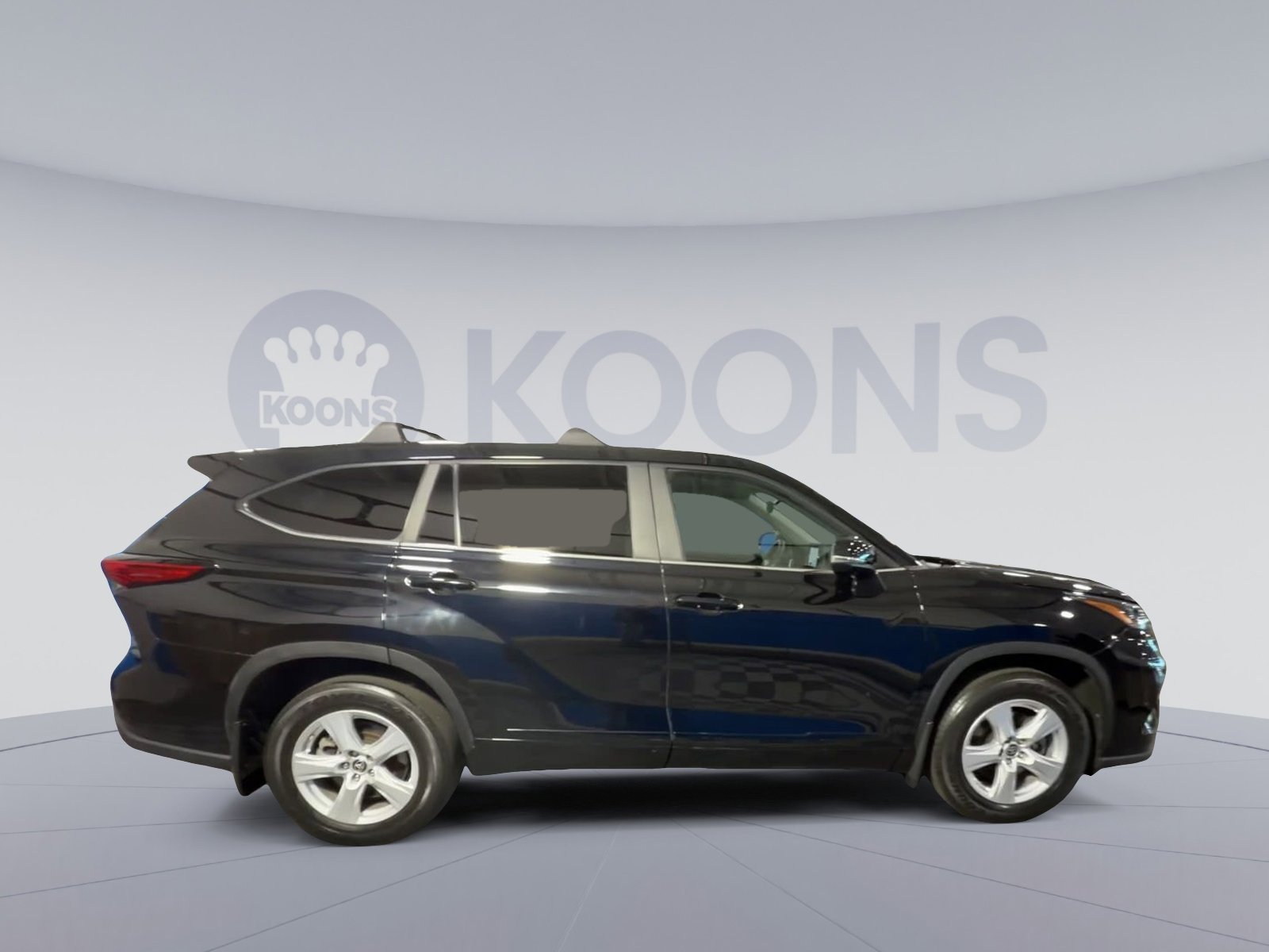 Used 2023 Toyota Highlander L AWD/4WD image 12
