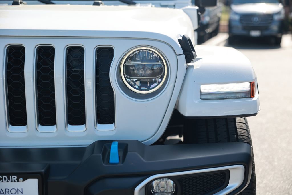 Used 2022 Jeep Wrangler Unlimited Sahara AWD/4WD image 5