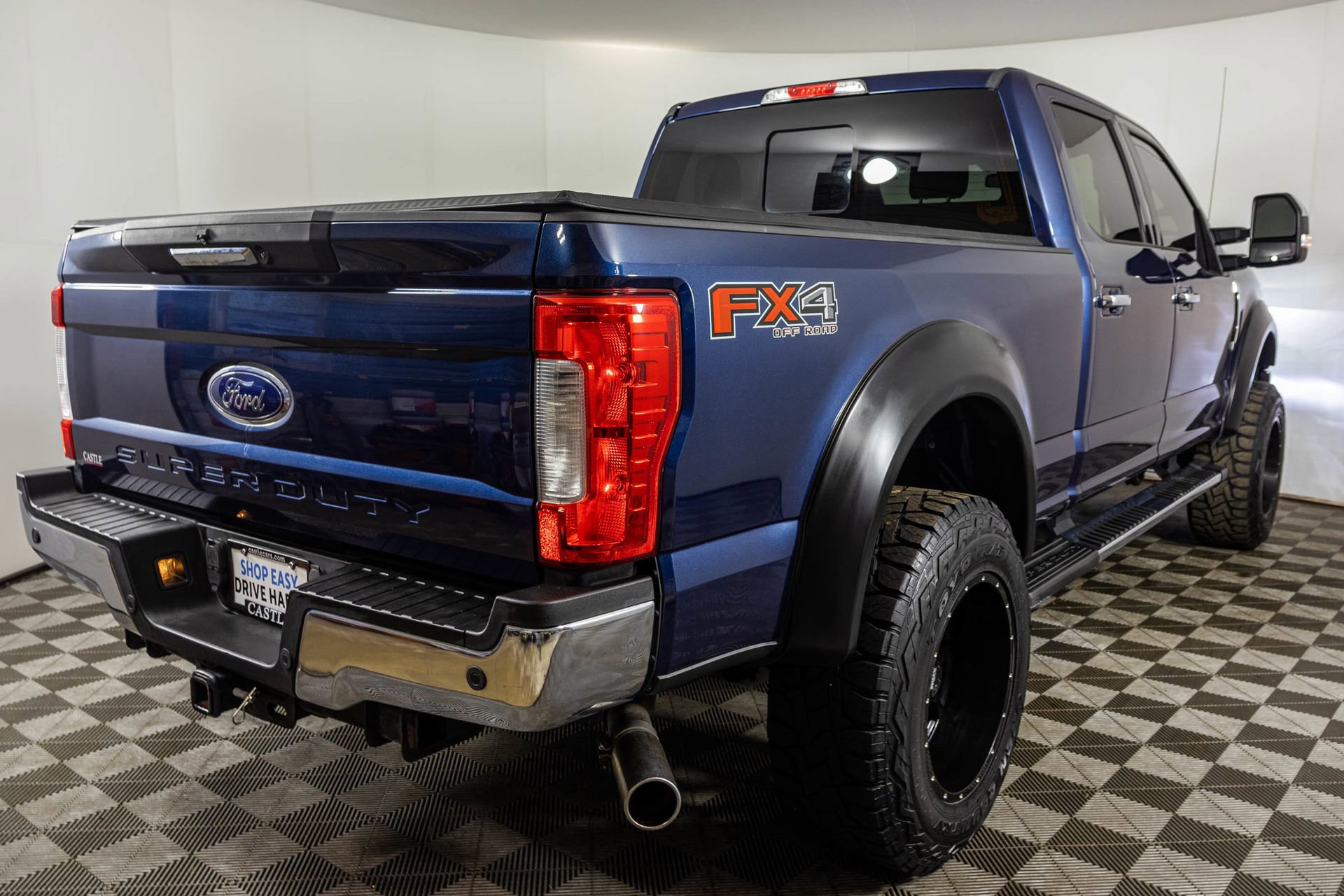 Used 2018 Ford F250 Lariat w/ Chrome Package image 40