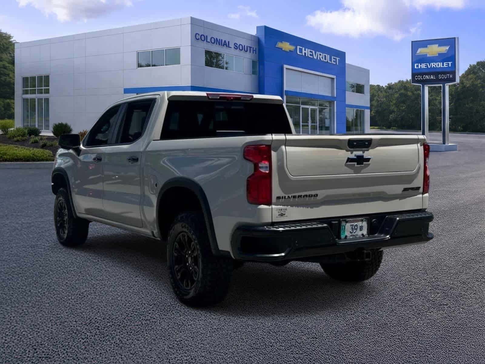 Used 2026 Chevrolet Silverado 1500 ZR2 w/ LPO, Dark Essentials Package AWD/4WD image 4