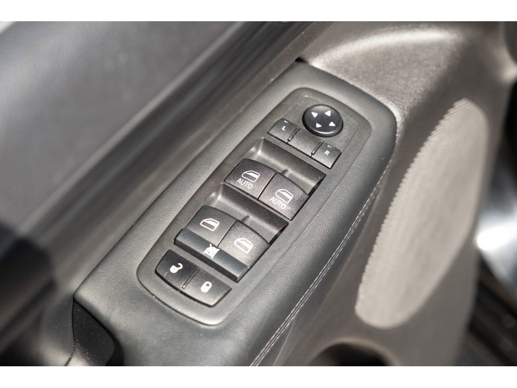 Used 2021 Jeep Grand Cherokee Laredo X image 13