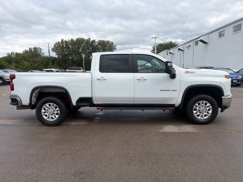 Used 2021 Chevrolet Silverado 2500 LT w/ Z71 Off-Road Package AWD/4WD image 2