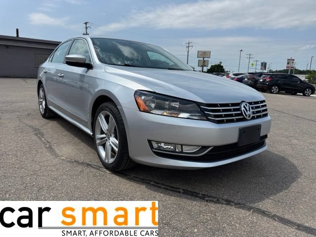 Used 2015 Volkswagen Passat 1.8T SEL Premium FWD image 1