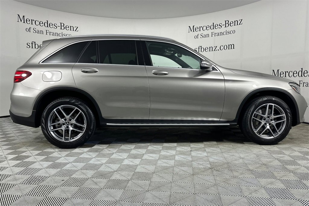 Used 2019 Mercedes-Benz GLC 300 4MATIC image 3
