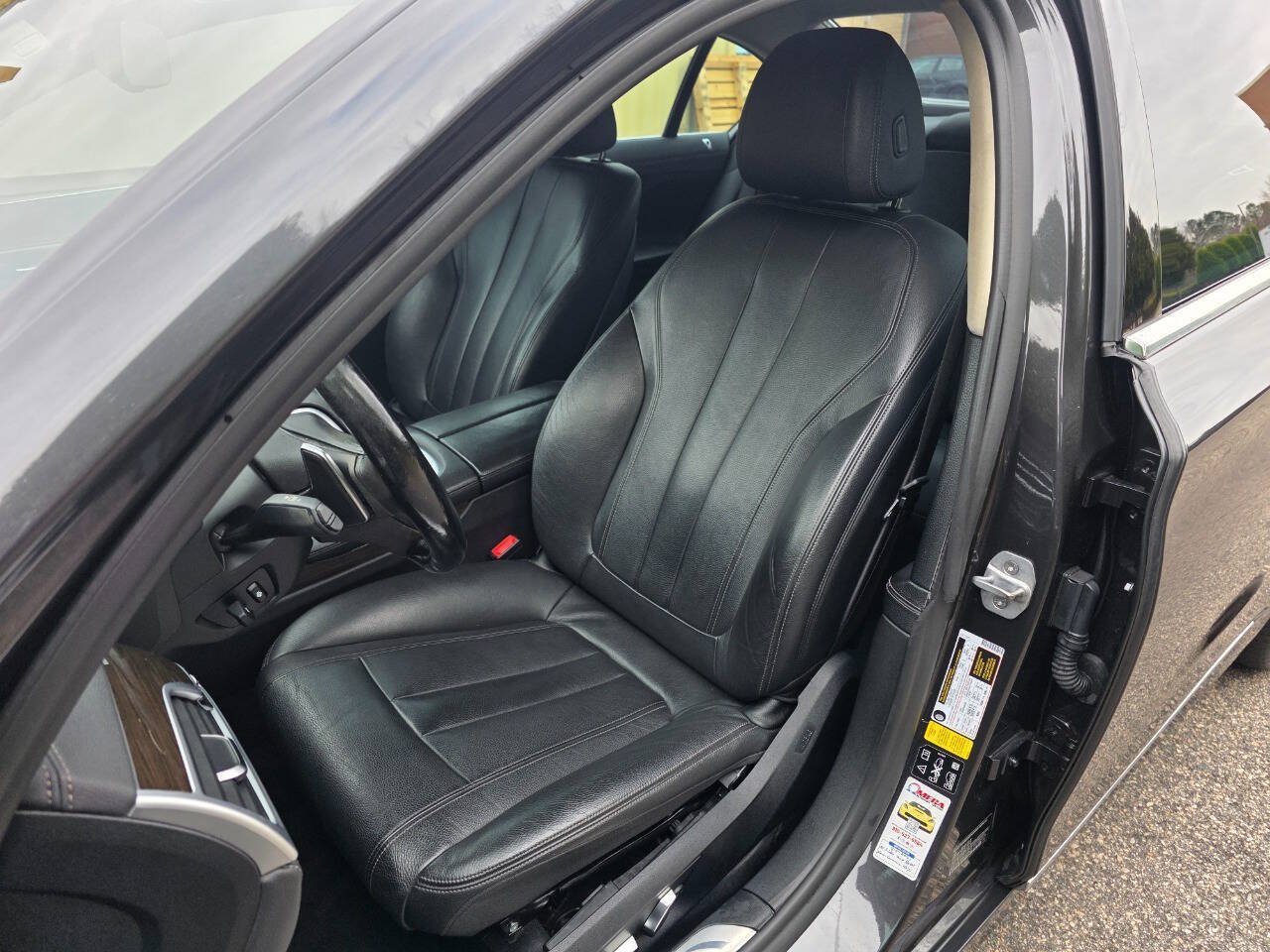 Used 2019 BMW 740i xDrive AWD/4WD image 15