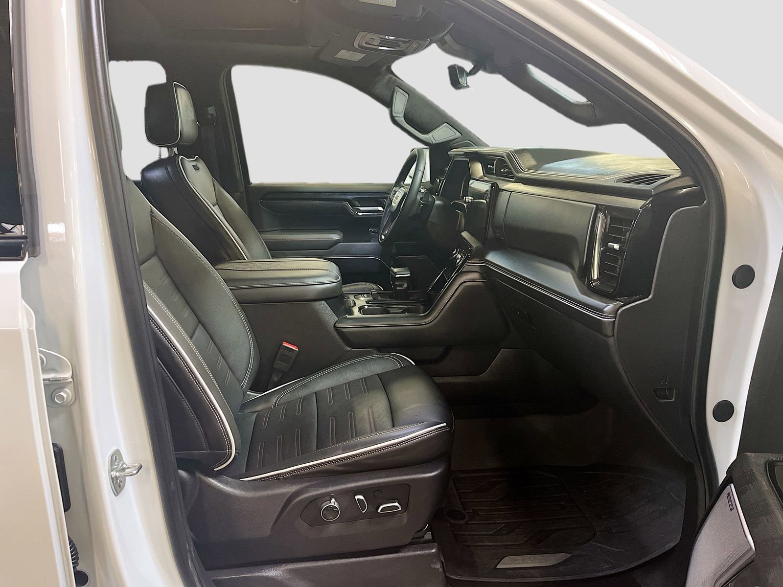 Used 2025 GMC Sierra 1500 AT4X w/ AT4X AEV Edition AWD/4WD image 30