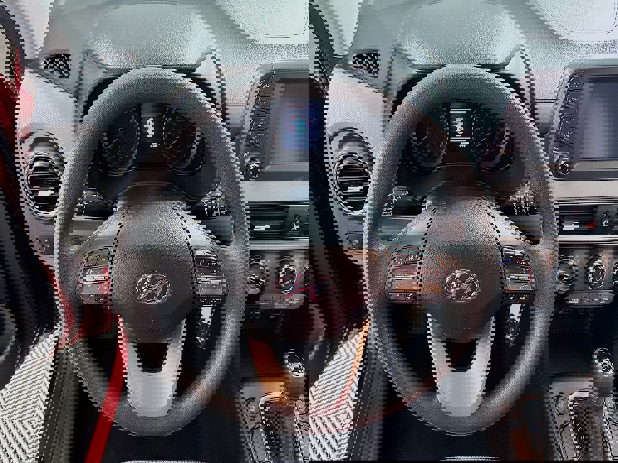 Used 2021 Hyundai Kona SE image 14