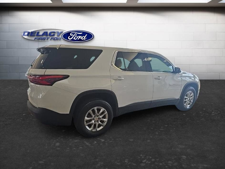 Used 2023 Chevrolet Traverse LS AWD/4WD image 7