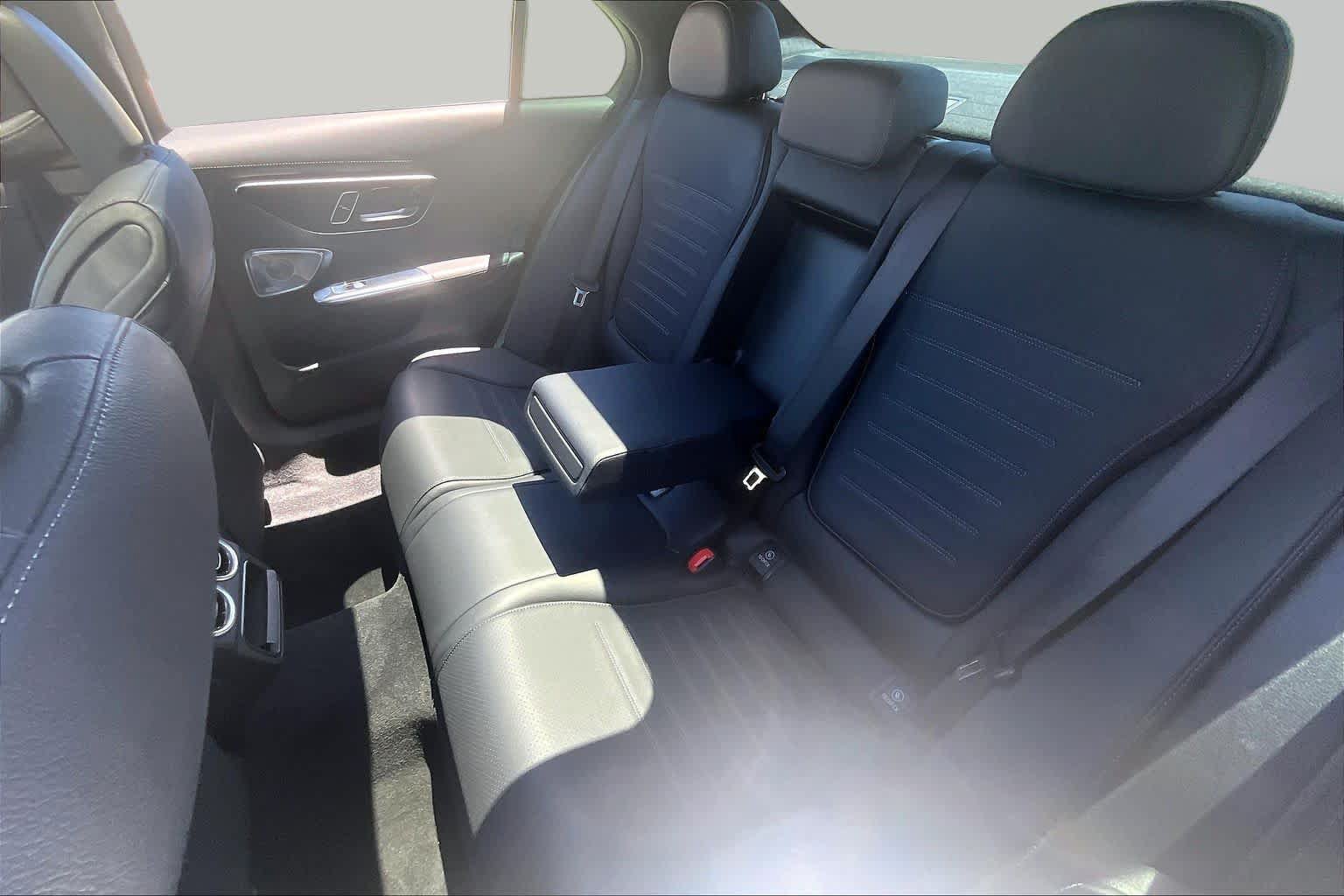 Used 2023 Mercedes-Benz C 300 Sedan image 19