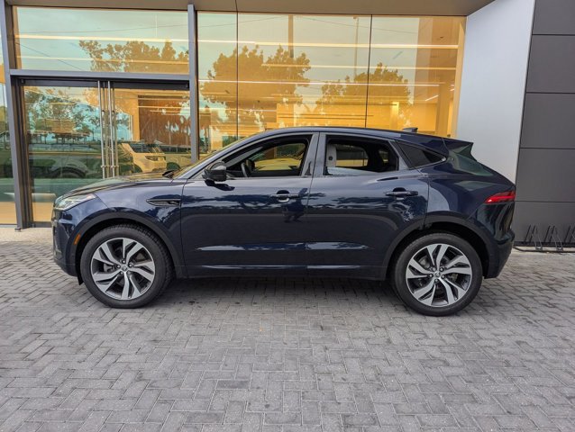 Certified 2024 Jaguar E-PACE R-Dynamic SE AWD/4WD image 4