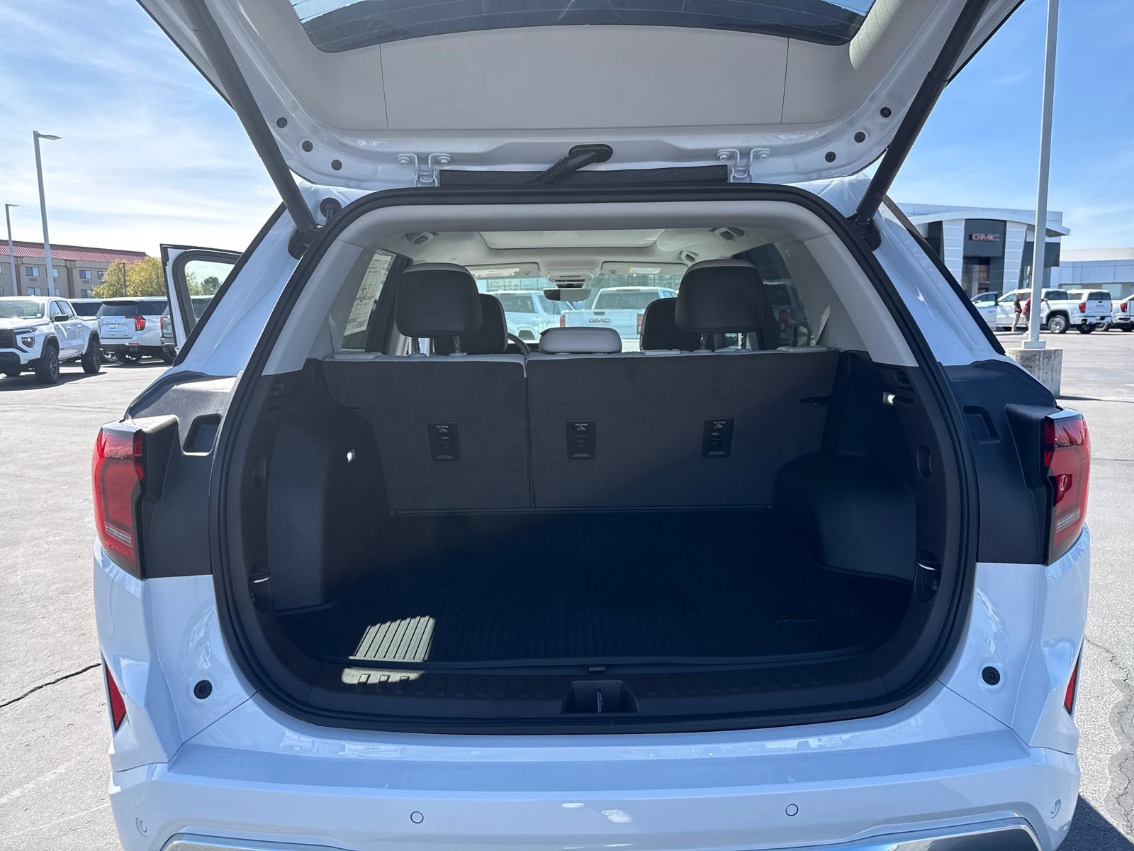 New 2026 GMC Terrain Denali image 21