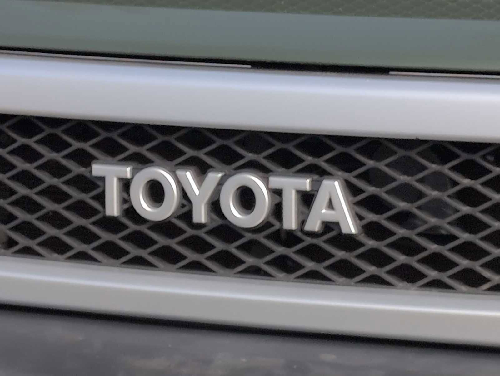 Used 2012 Toyota FJ Cruiser 4WD w/ Upgrade Pkg image 12