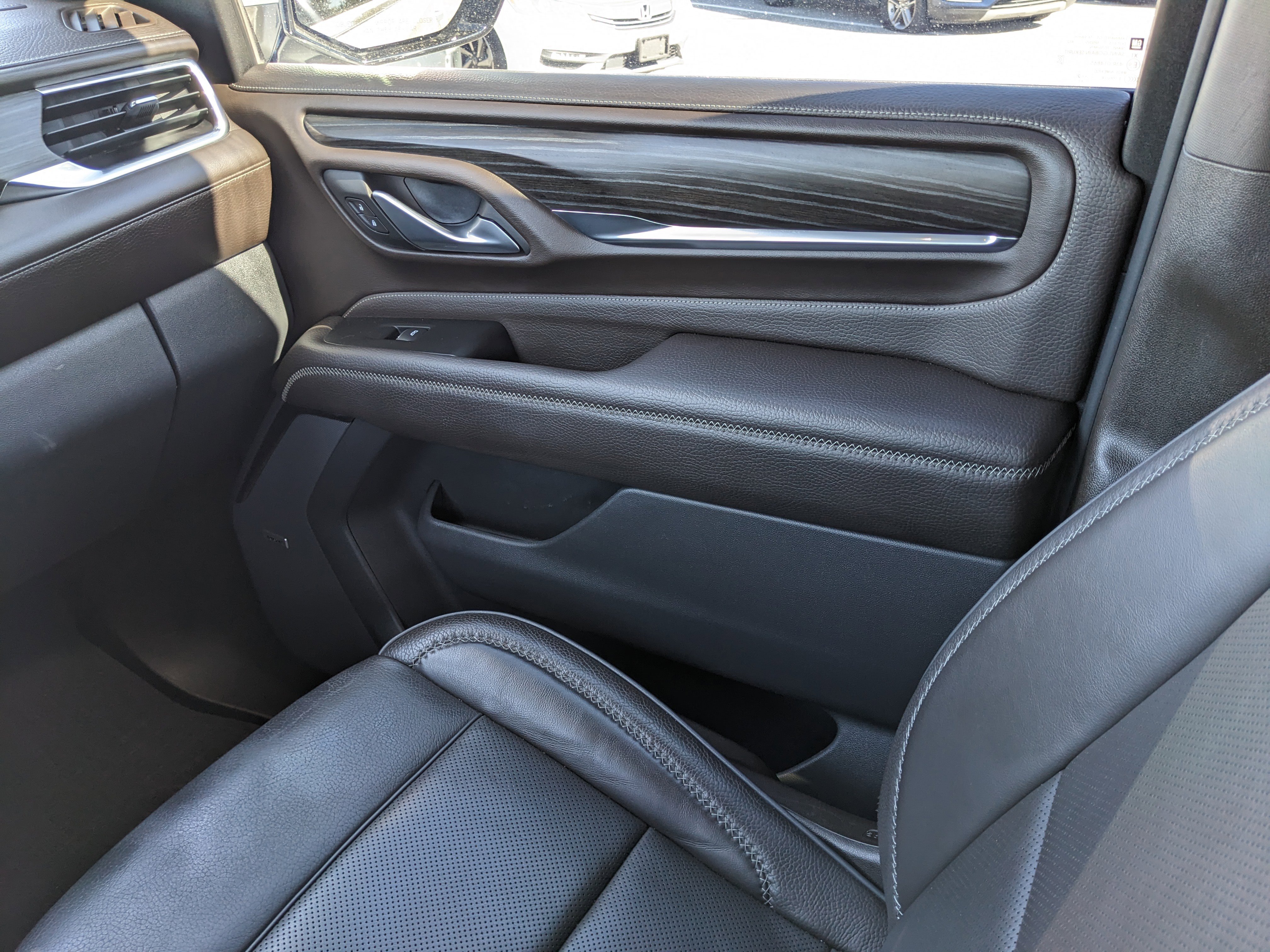 Used 2022 GMC Yukon XL Denali image 19