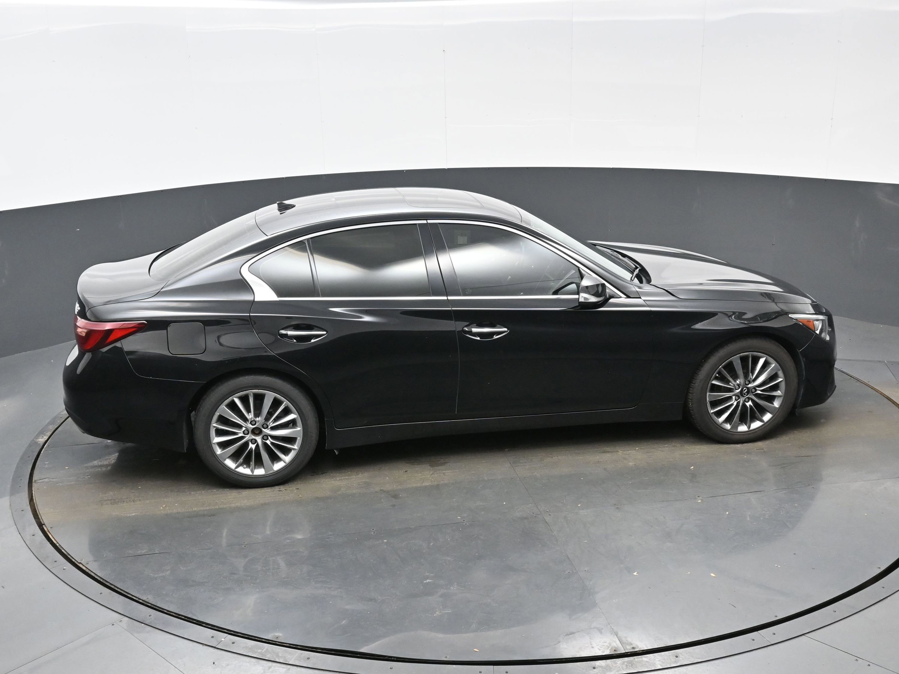 Used 2021 INFINITI Q50 Luxe image 36