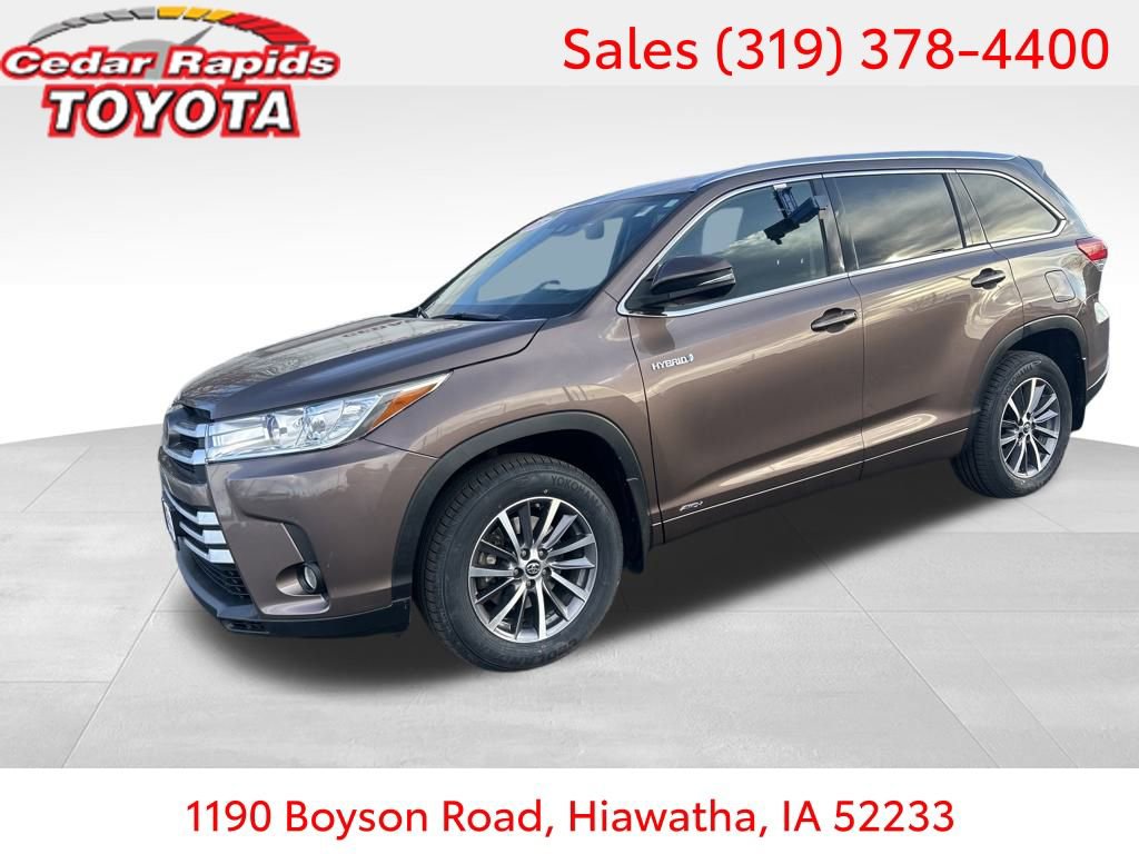 Certified 2017 Toyota Highlander XLE image 1