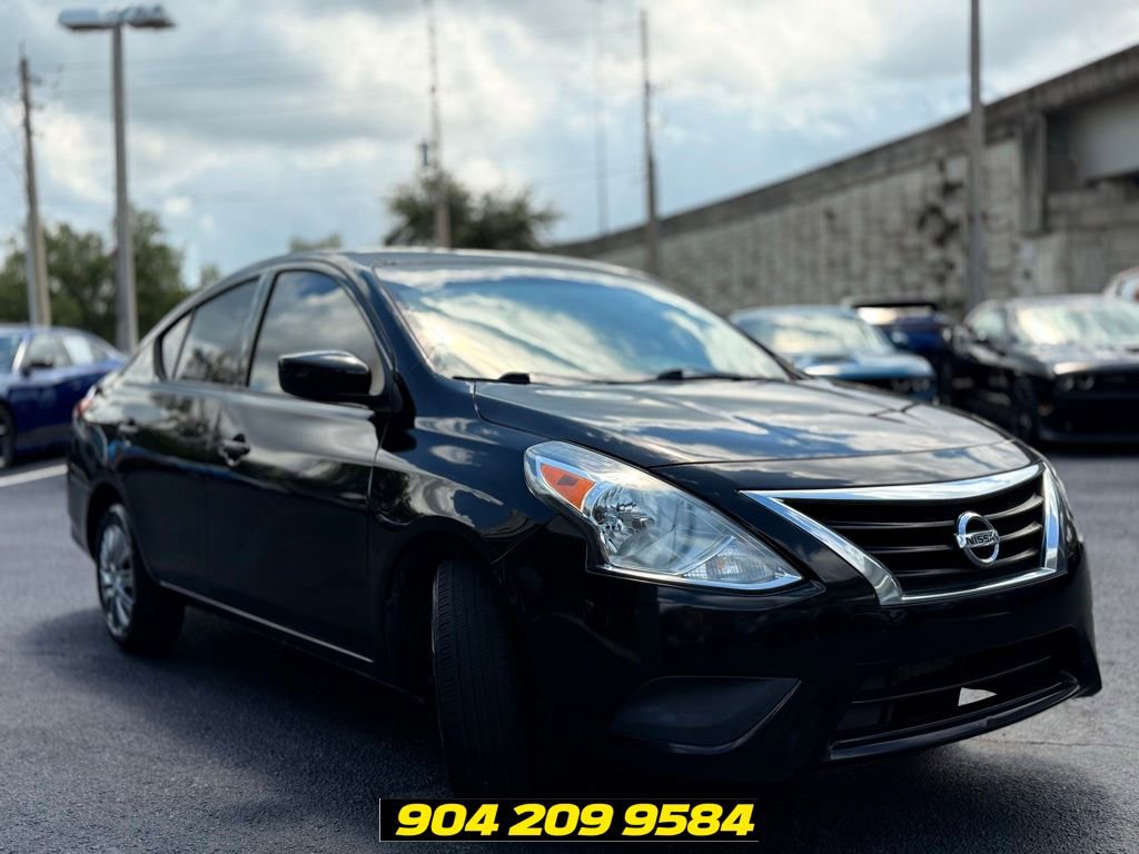 Used 2019 Nissan Versa S FWD image 8