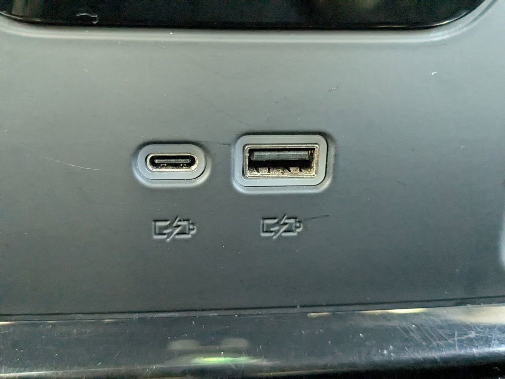 Used 2024 GMC Sierra 1500 AT4 w/ Technology Package image 16