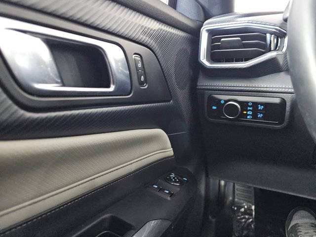 Certified 2024 Ford Mustang Premium image 30