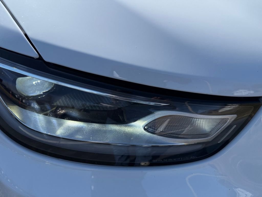 Certified 2023 Chrysler Pacifica Limited FWD image 24