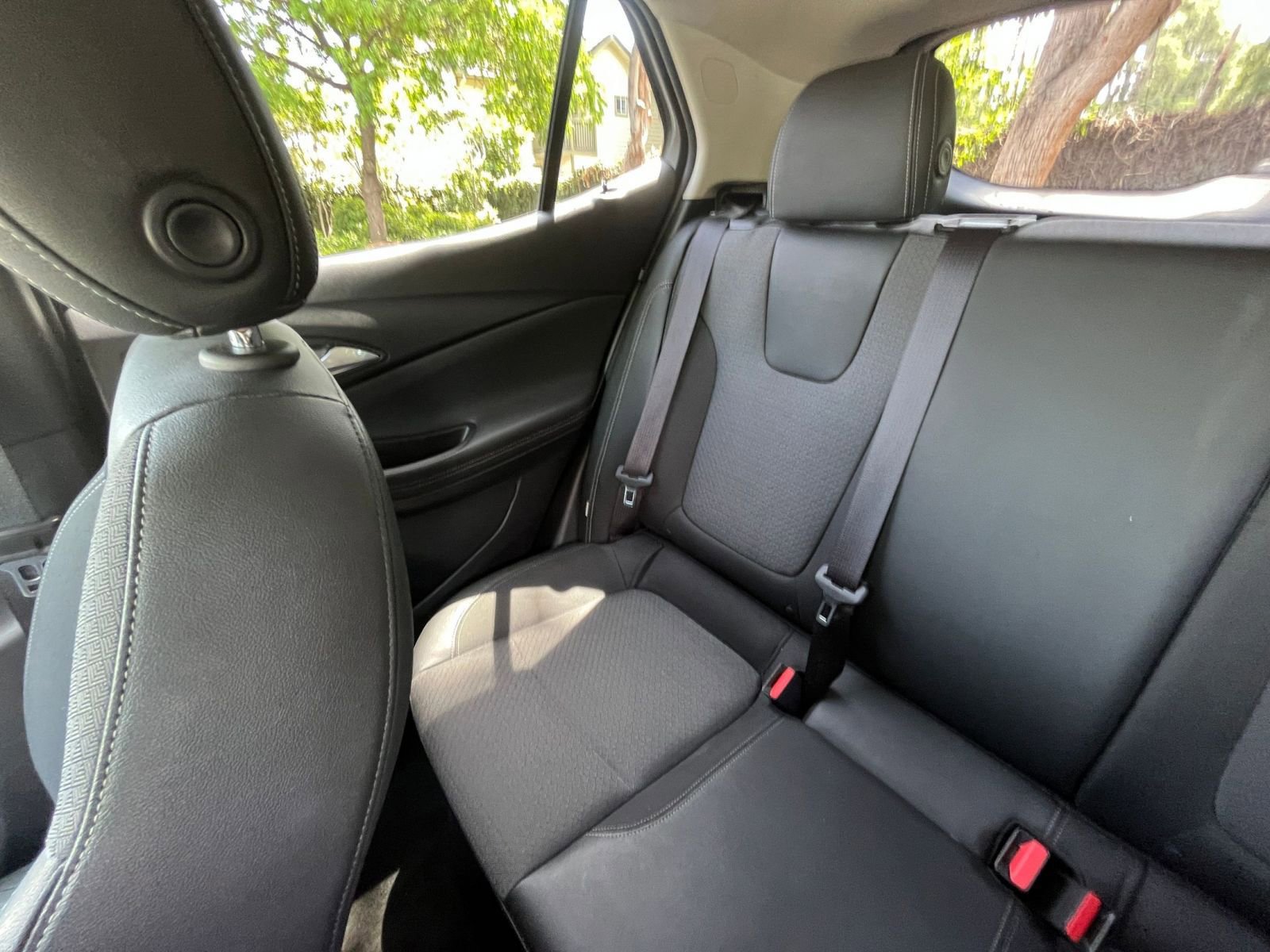 Used 2025 Buick Encore GX Preferred FWD image 38