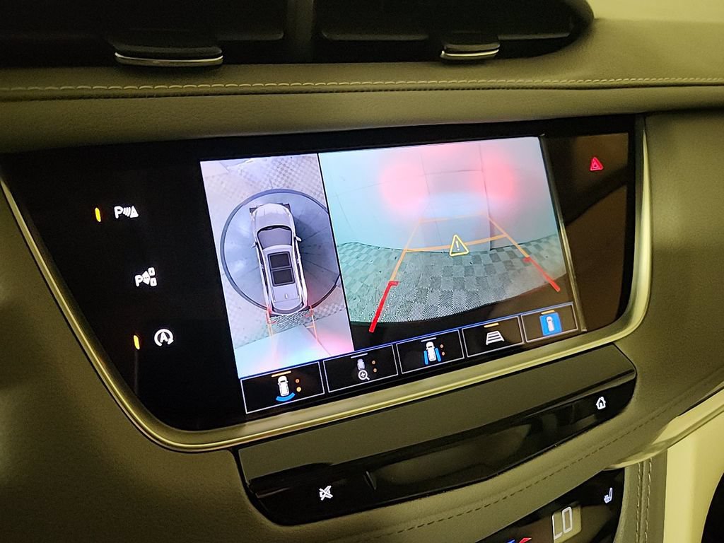 Used 2024 Cadillac XT5 Premium Luxury w/ Technology Package FWD image 18