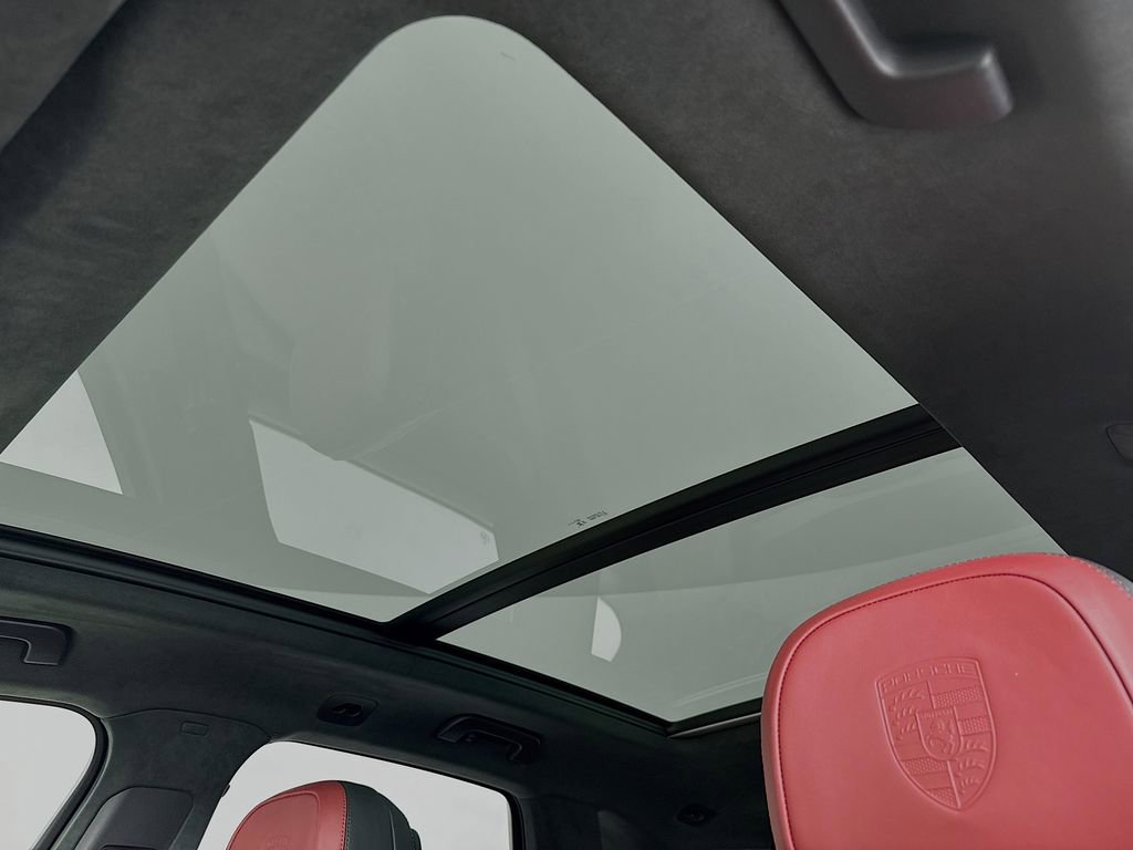 New 2026 Porsche Cayenne GTS image 25