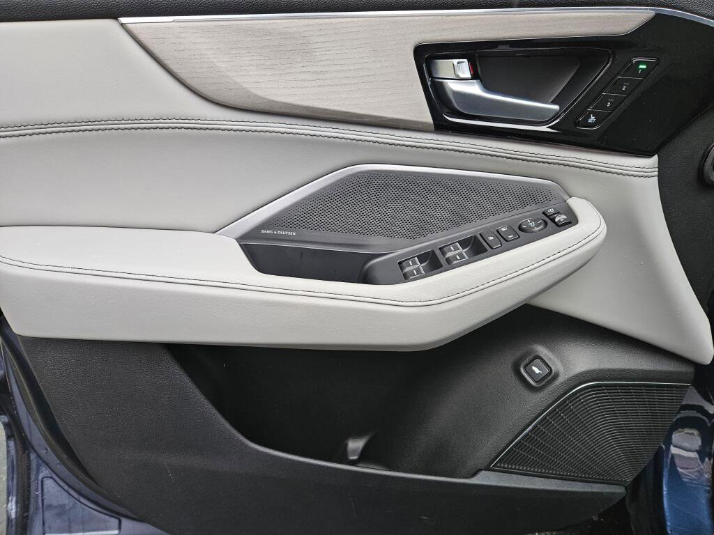 New 2026 Acura MDX SH-AWD w/Advance image 29