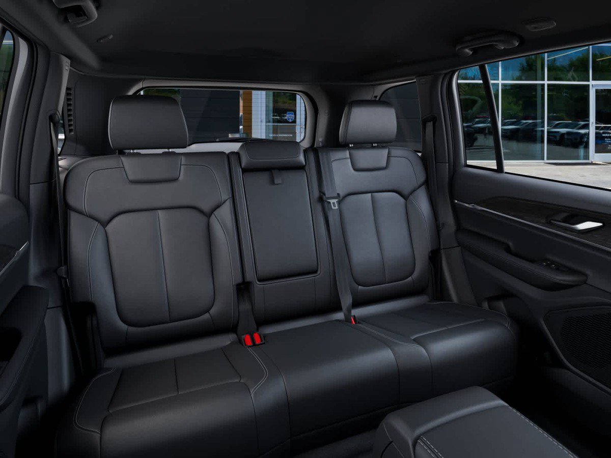 New 2025 Jeep Grand Cherokee Limited AWD/4WD image 15