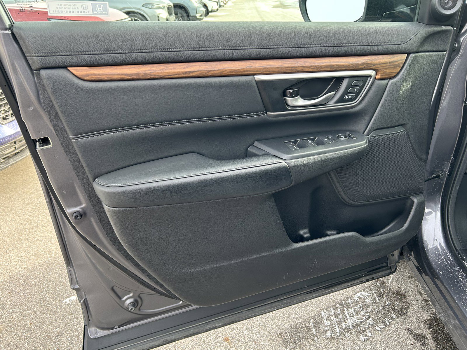 Used 2020 Honda CR-V Touring image 11