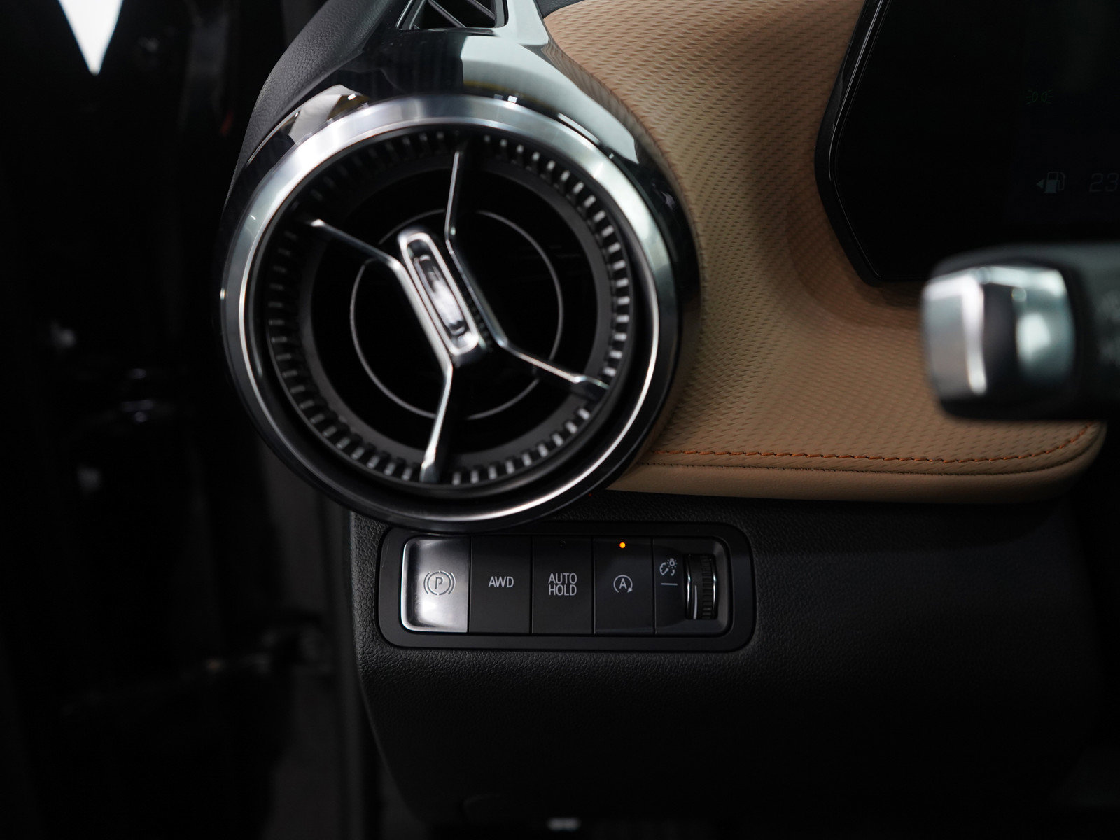 Used 2025 Chevrolet Equinox ACTIV image 21