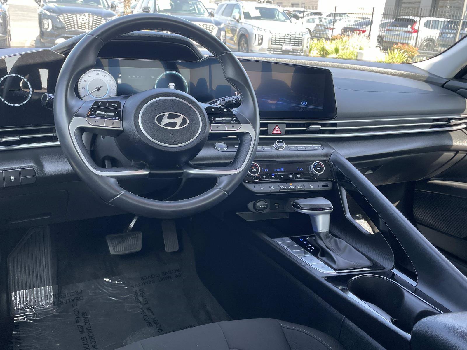 Certified 2024 Hyundai Elantra SEL w/ Convenience Package image 6