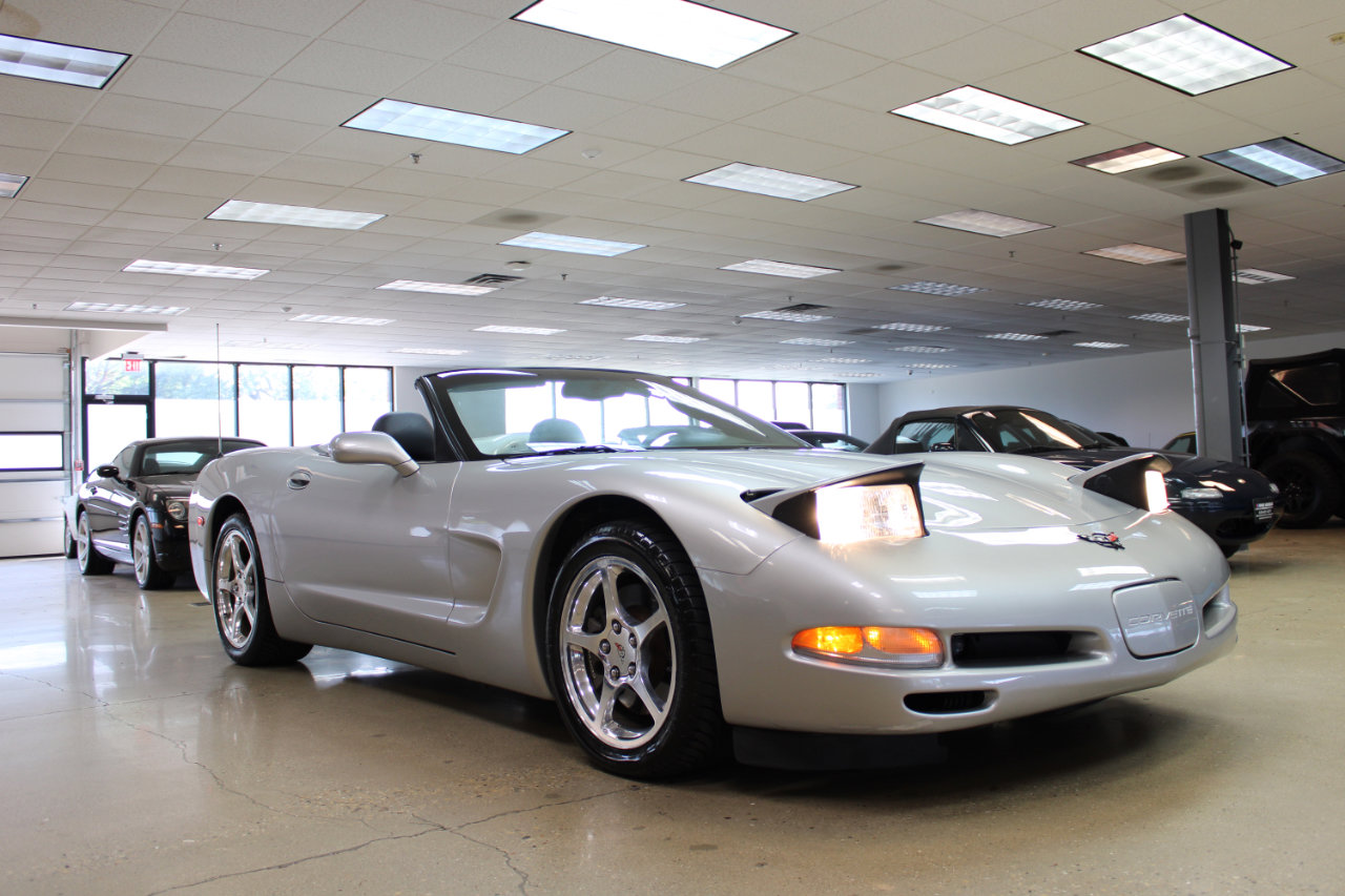 Used 2004 Chevrolet Corvette Convertible w/ Preferred Equipment Group image 4