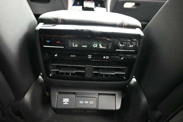 Used 2025 Acura MDX Type S AWD/4WD image 18