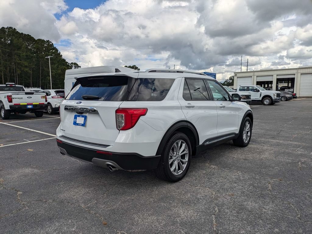 Used 2024 Ford Explorer Limited RWD image 4