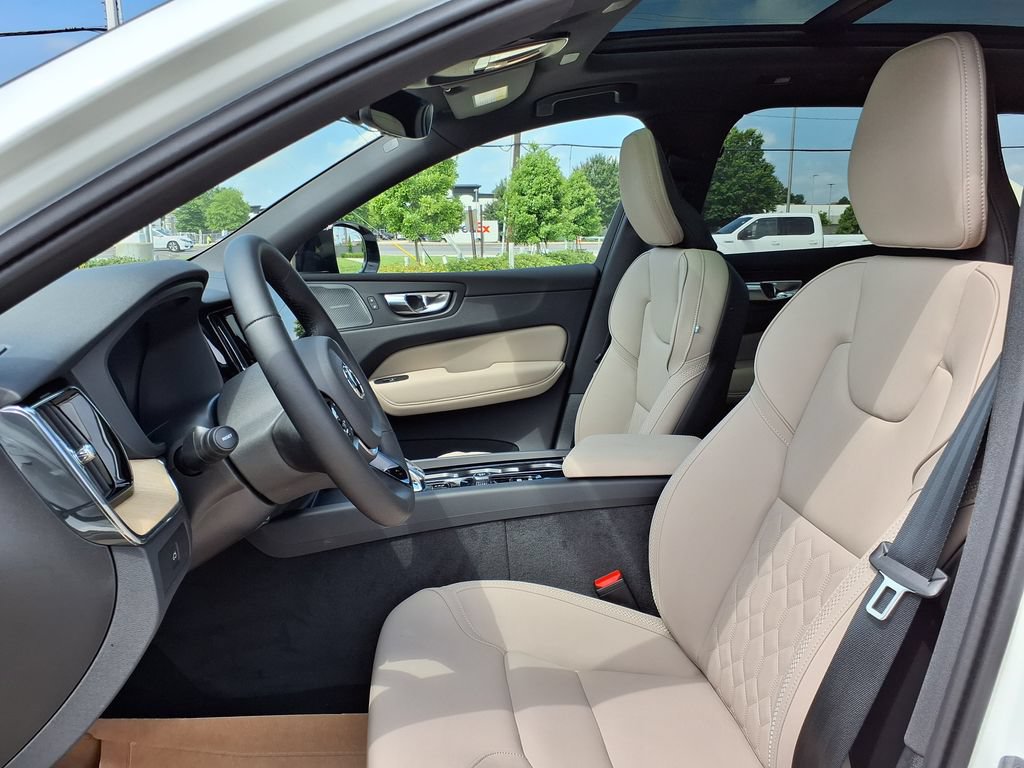 New 2026 Volvo XC60 B5 Plus w/ Climate Package AWD/4WD image 14