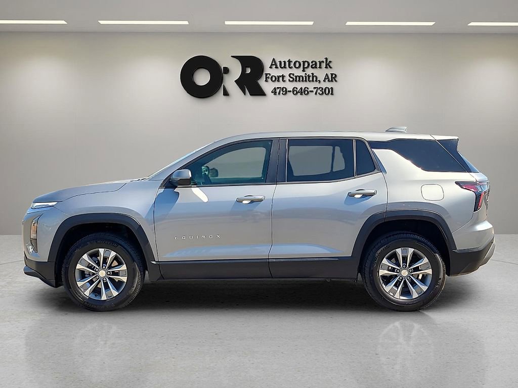 Used 2025 Chevrolet Equinox LT AWD/4WD image 3