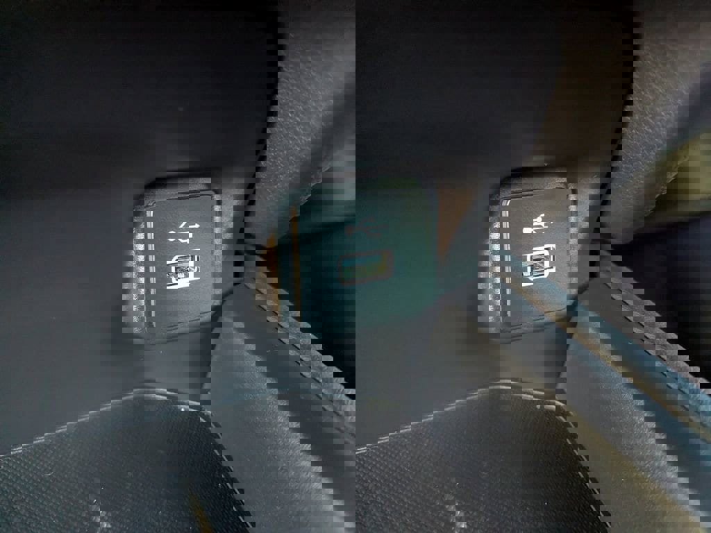 Used 2025 Honda HR-V Sport image 21