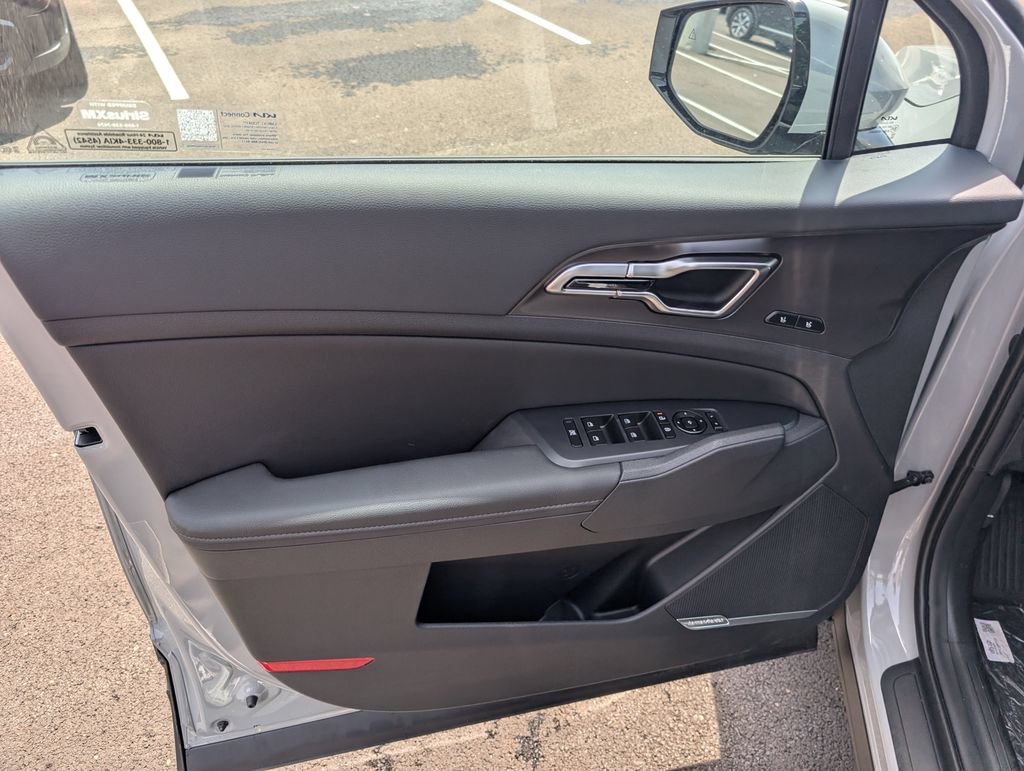 New 2026 Kia Sportage SX FWD image 14