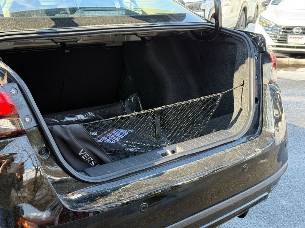 New 2025 Nissan Versa SR w/ Trunk Package FWD image 21