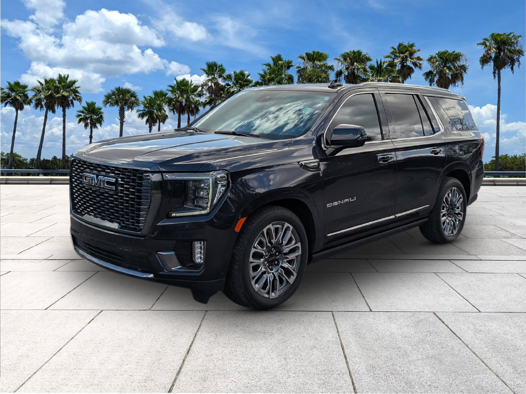 Used 2024 GMC Yukon Denali Ultimate AWD/4WD image 3