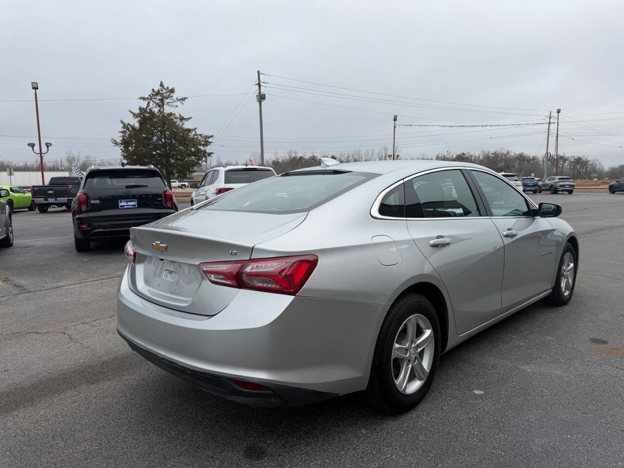 Used 2022 Chevrolet Malibu LT FWD image 6