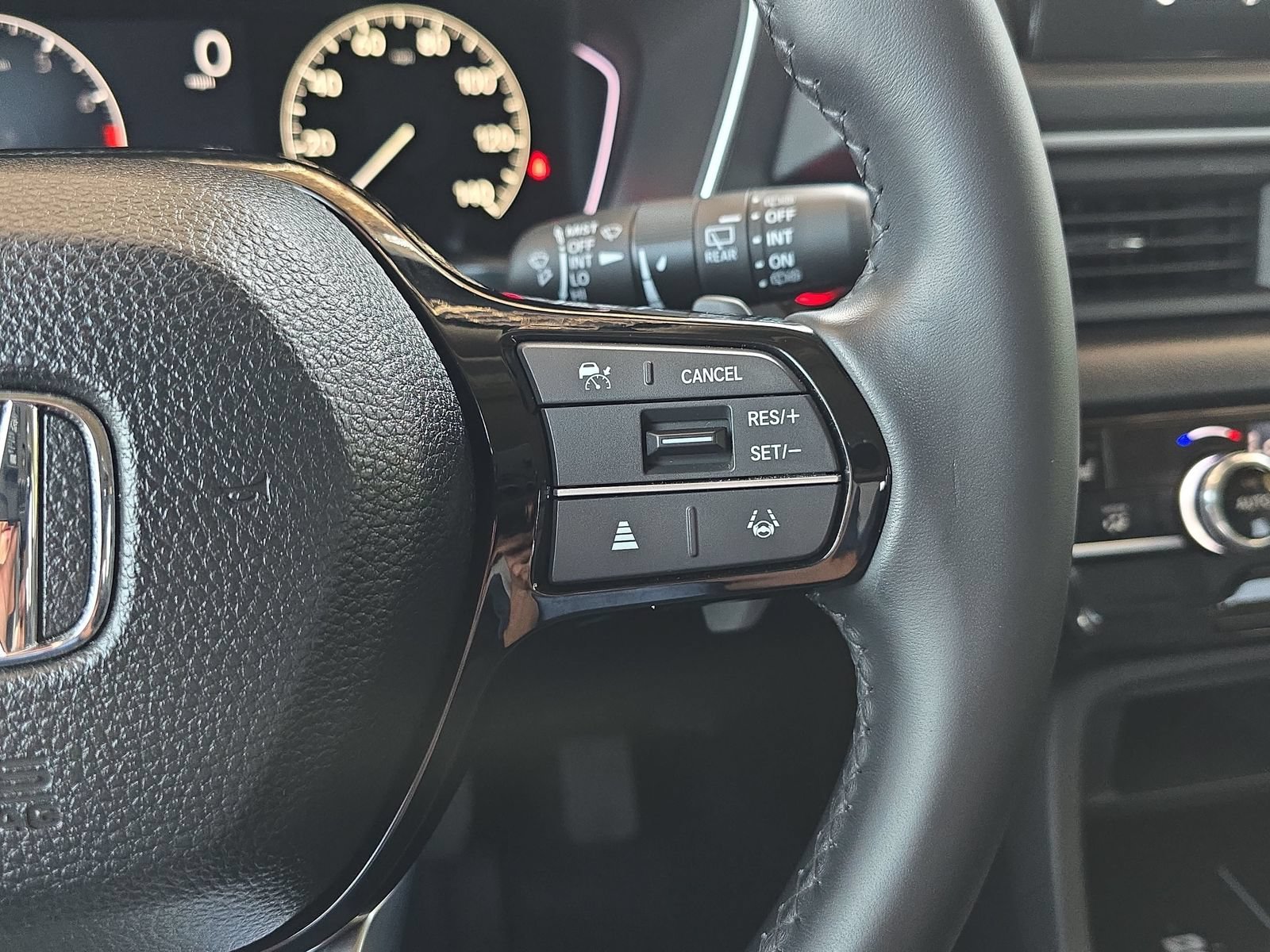 Certified 2025 Honda Pilot EX-L image 18