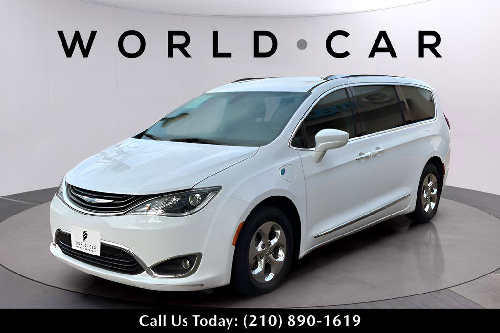 Used 2018 Chrysler Pacifica Touring-L image 6