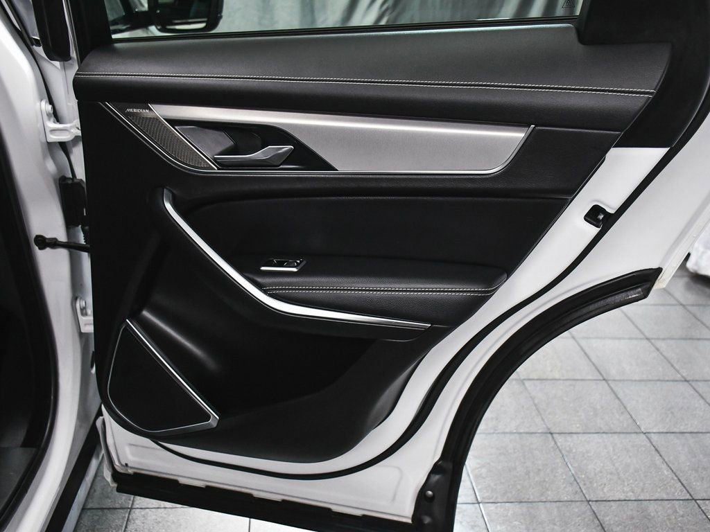 Used 2024 Jaguar F-PACE R-Dynamic S image 14