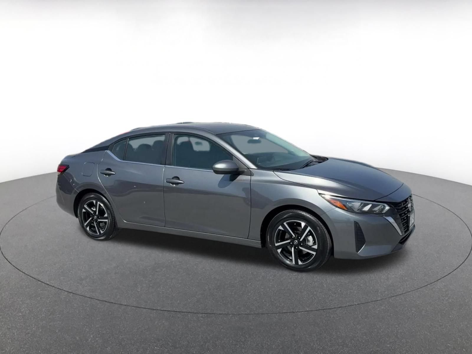 Used 2025 Nissan Sentra SV FWD video 2