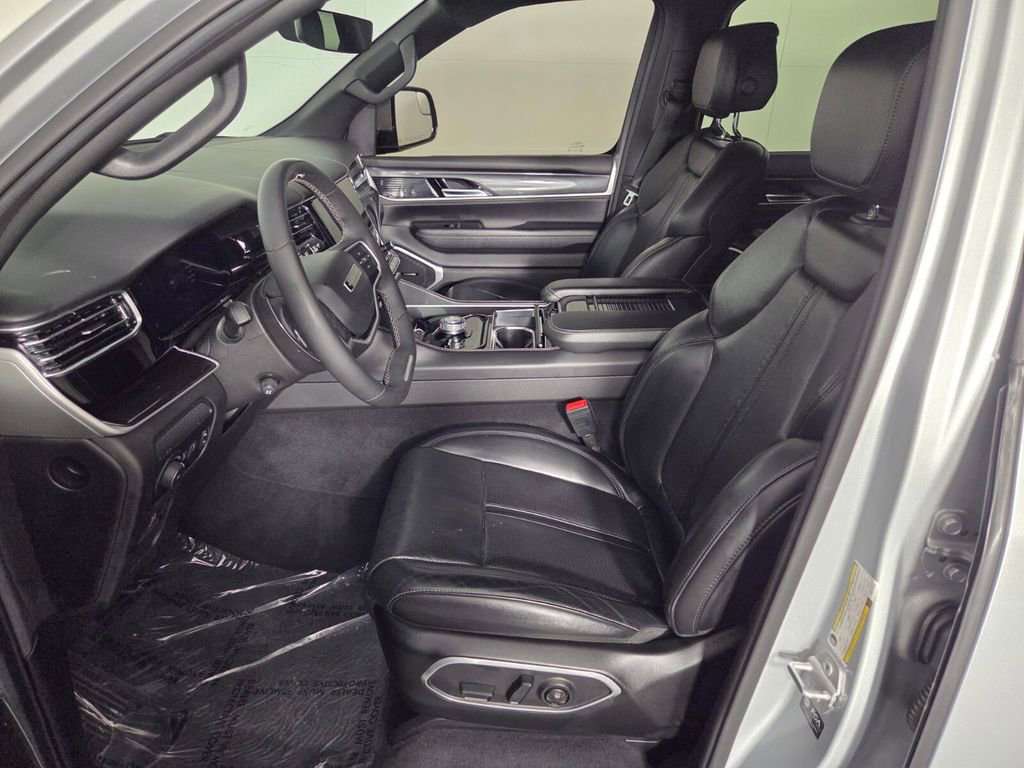 Used 2022 Jeep Wagoneer Series I w/ Premium Group I image 11