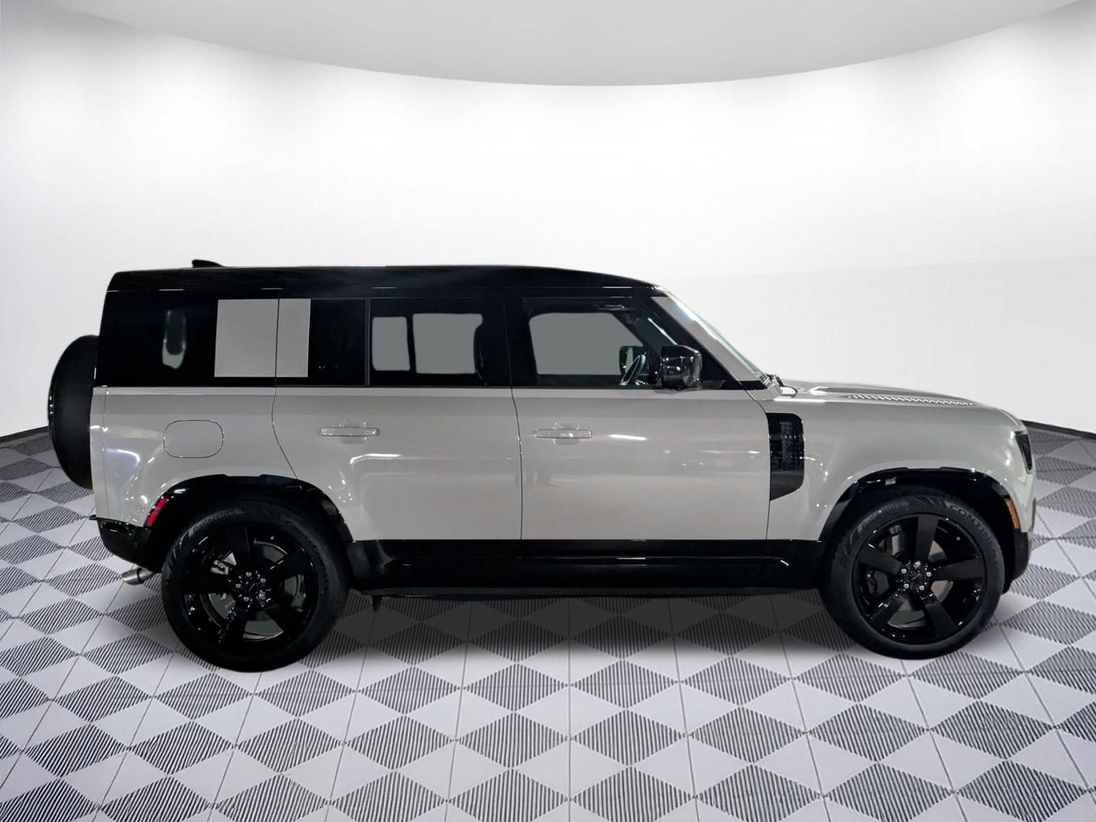 New 2026 Land Rover Defender 110 X-Dynamic SE AWD/4WD image 11