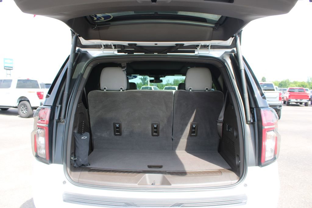 Used 2022 Chevrolet Tahoe LT w/ Luxury Package RWD image 18