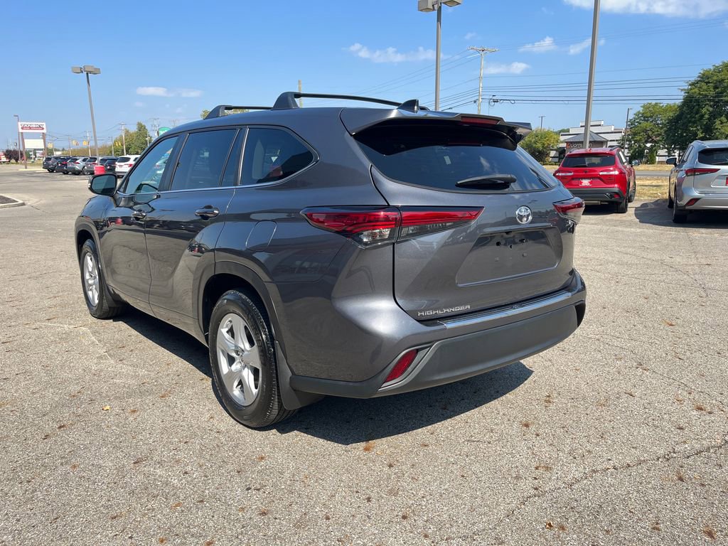 Certified 2023 Toyota Highlander L image 3